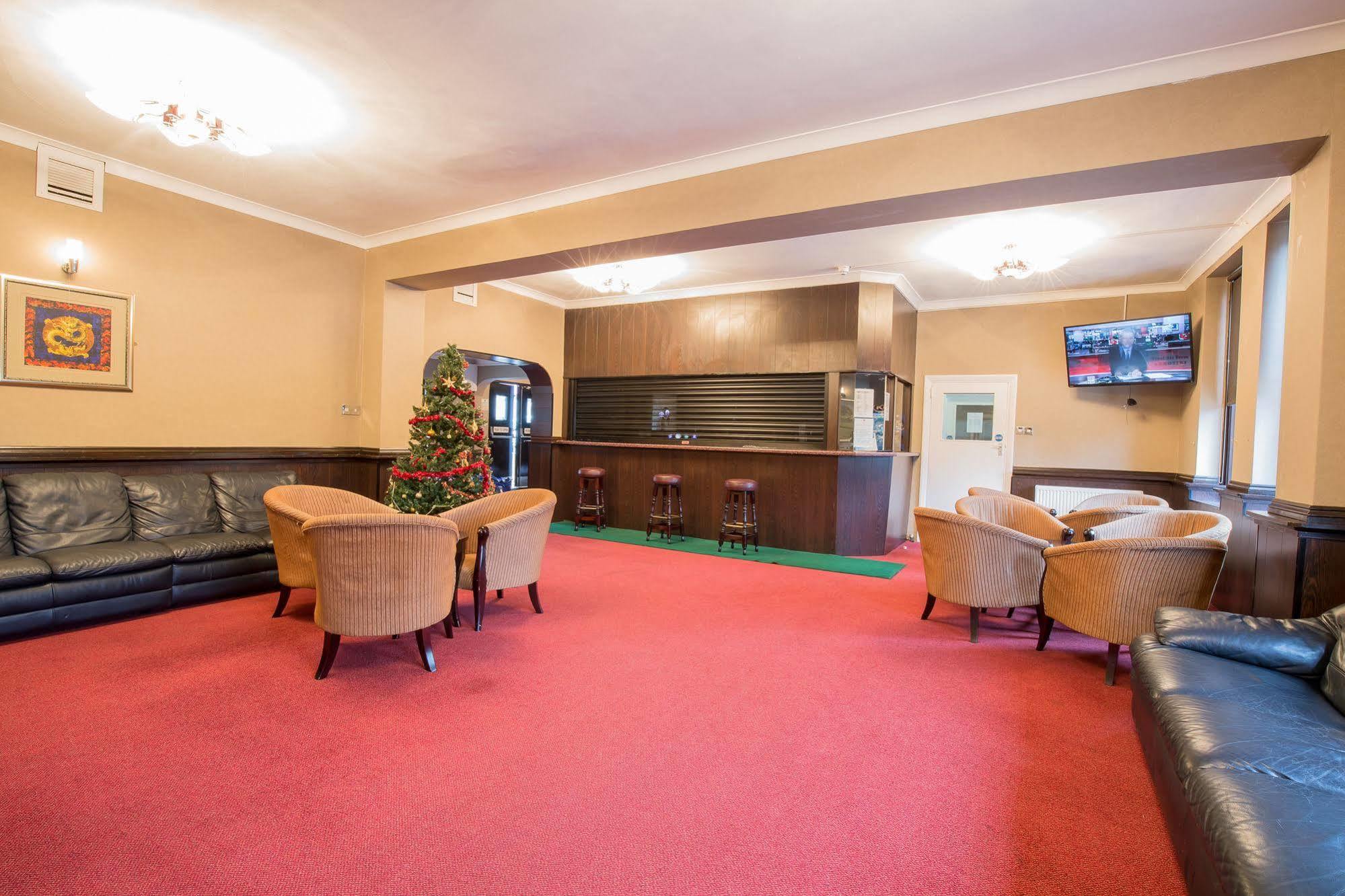 Rossmore Hotel Ilford Bagian luar foto